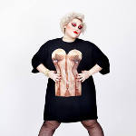 Beth Ditto celebra le sue curve con Jean-Paul Gaultier