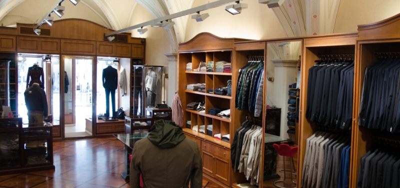 Uberto Cantarelli - Luxury fashion Shop